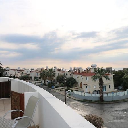 The Paradise Townhouses By Taimoura パ フォス エクステリア 写真